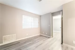 Photo #6: 2746553 Listing 