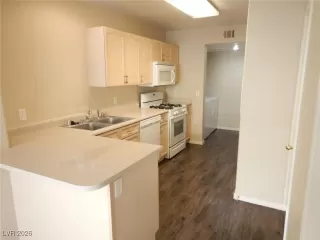 Photo #1: 2746595 Listing 