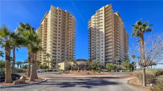 Photo #1: 2746597 Listing 