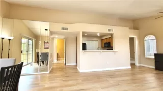 Photo #4: 2746635 Listing