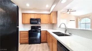 Photo #6: 2746635 Listing