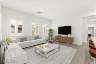 Photo #1: 2746638 Listing