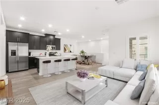 Photo #2: 2746638 Listing