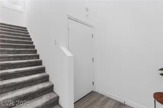 Photo #6: 2746638 Listing