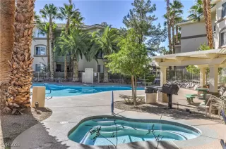 Photo #2: 2746670 Listing 