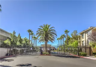 Photo #3: 2746670 Listing 