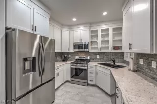 Photo #1: 2746789 Listing 