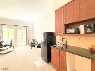 Photo #4: 2746800 Listing