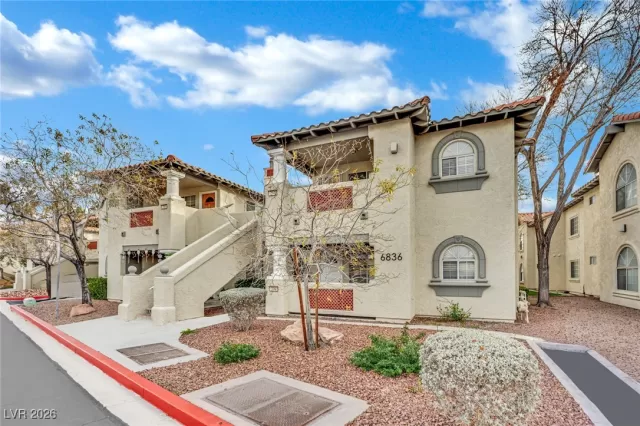 MLS: 2746820 Condo For Sale