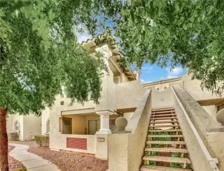 Photo #1: 2746820 Listing