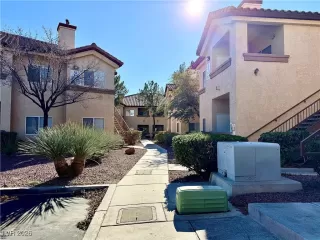 Photo #1: 2746843 Listing