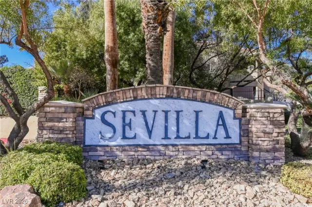 MLS: 2746857 Condo For Sale