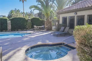 Photo #3: 2746857 Listing 