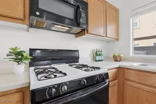 Photo #5: 2746888 Listing 