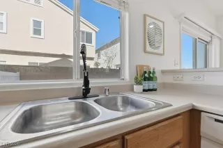 Photo #6: 2746888 Listing 