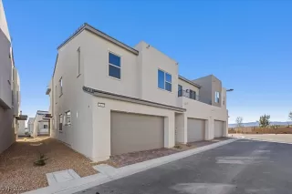 Photo #3: 2746897 Listing 