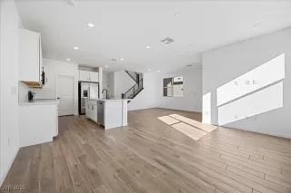 Photo #6: 2746897 Listing 