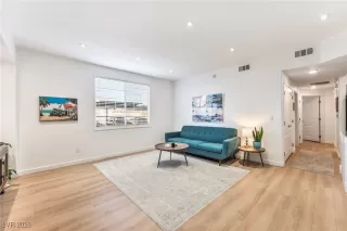 Photo #2: 2746902 Listing