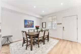 Photo #6: 2746902 Listing