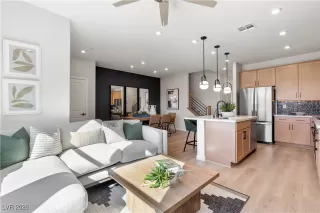 Photo #2: 2746906 Listing