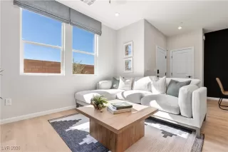 Photo #5: 2746906 Listing