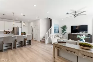 Photo #3: 2746914 Listing 