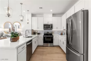 Photo #6: 2746914 Listing 