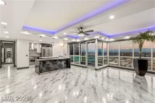 Photo #6: 2746941 Listing