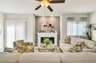 Photo #5: 2746968 Listing