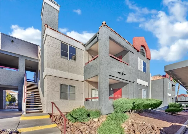 MLS: 2746986 Condo For Sale