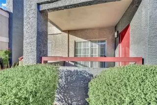 Photo #1: 2746986 Listing