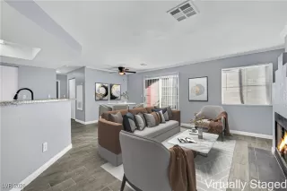 Photo #3: 2746986 Listing