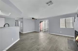 Photo #4: 2746986 Listing