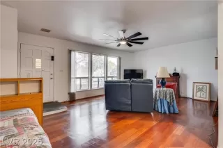 Photo #5: 2747007 Listing 