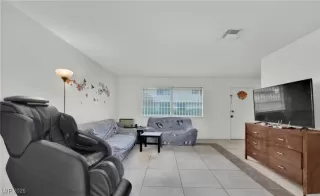 Photo #3: 2747018 Listing 