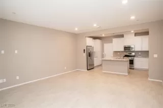 Photo #1: 2747020 Listing 