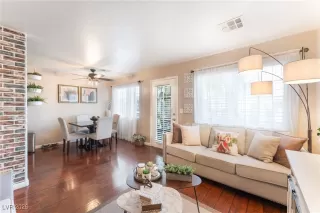 Photo #3: 2747041 Listing 