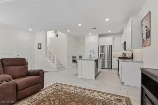 Photo #5: 2747062 Listing 