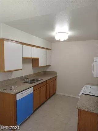 Photo #4: 2747072 Listing 