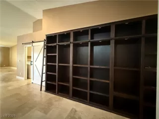 Photo #6: 2747075 Listing