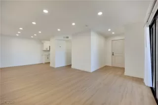 Photo #4: 2747094 Listing 