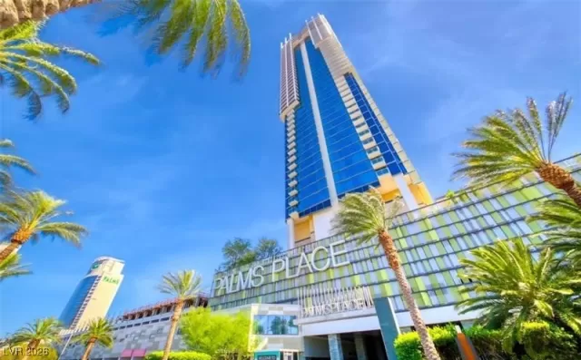 MLS: 2747102 Condo For Sale