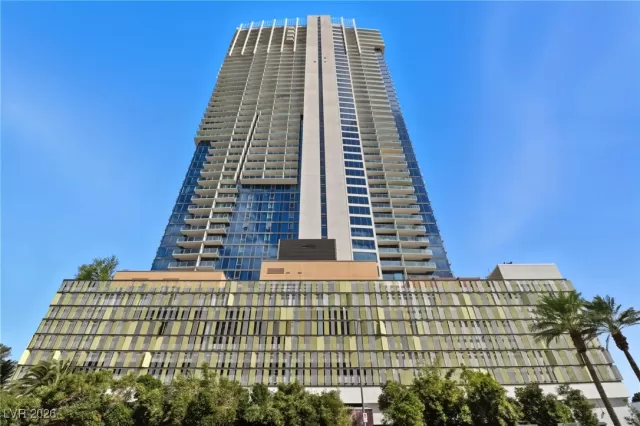 MLS: 2747105 Condo For Sale