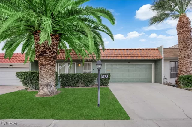 MLS: 2747109 Condo For Sale