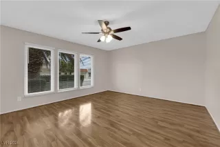 Photo #4: 2747109 Listing 