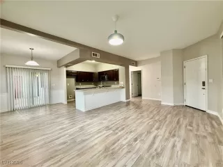 Photo #5: 2747123 Listing 