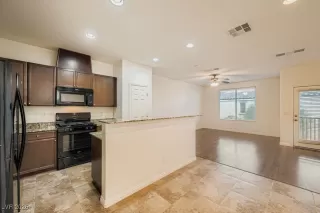 Photo #4: 2747162 Listing 