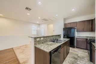 Photo #5: 2747162 Listing 