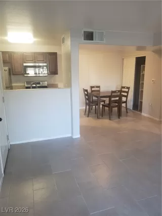 Photo #2: 2747176 Listing 