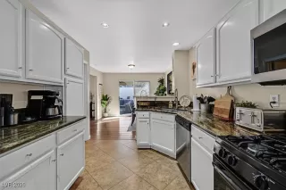 Photo #3: 2747178 Listing 